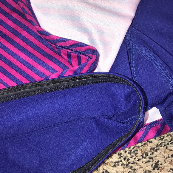 Under Armour Women's Pink and Blue Striped Shorts Skort Size Large | Like New - Picture 4 of 6